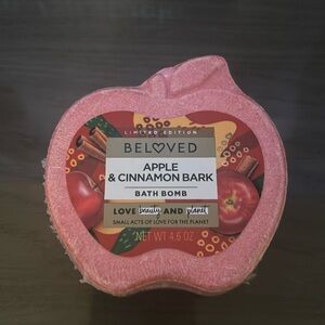 Apple and cinnamon bark bath bomb
